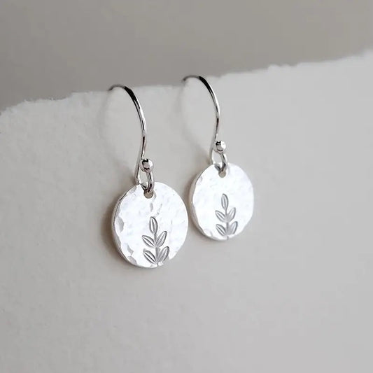 Charming Earring for Any Occasion