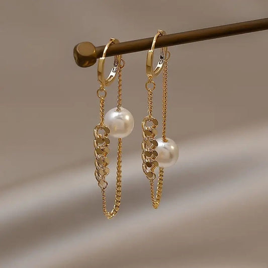 Charming Pearl Earring for Any Occasion