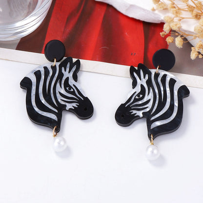 Beautiful Pearl Earring with Unique Style