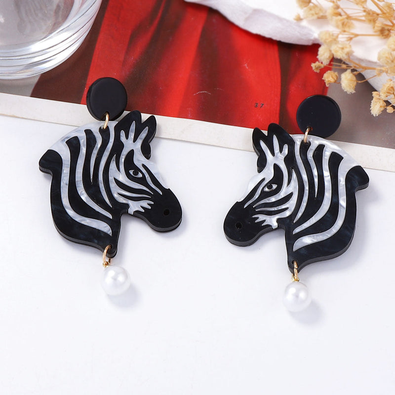 Beautiful Pearl Earring with Unique Style