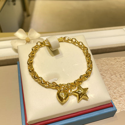 Charming Piece for Any Occasion