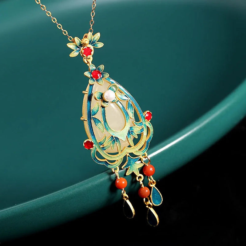 Beautiful Silver Pendant with Unique Style