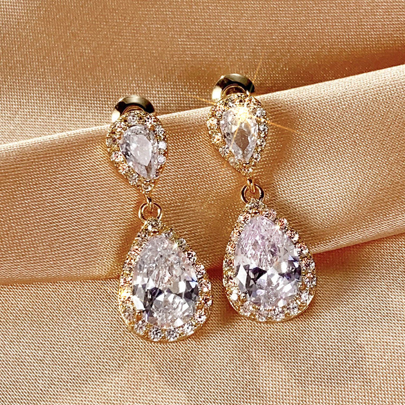 Charming Earring for Any Occasion
