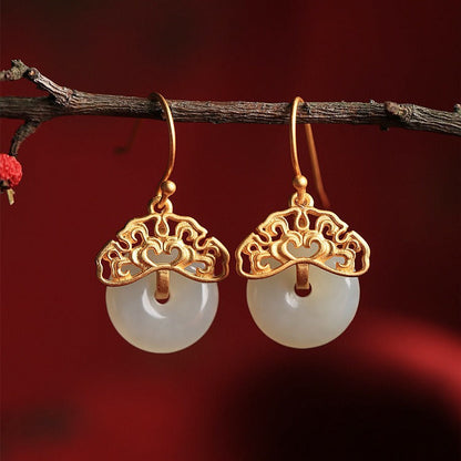 Romantic Gold Earring for Special Moments