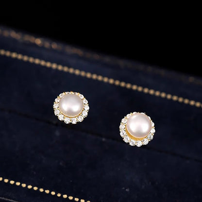 Stunning Pearl Earring for Daily Wear
