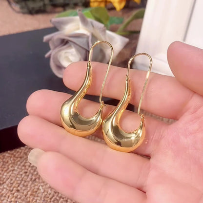 Charming Earring for Any Occasion