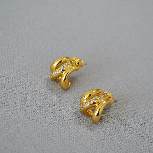 Elegant Gold Earring for Every Occasion