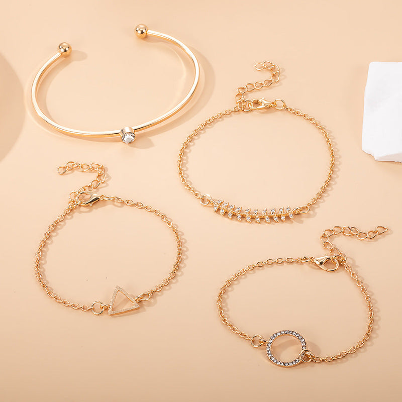 Beautiful Gold Set with Unique Style