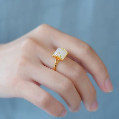 Elegant Silver Ring for Every Occasion