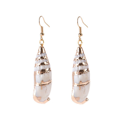 Classic Gold Earring with Timeless Appeal
