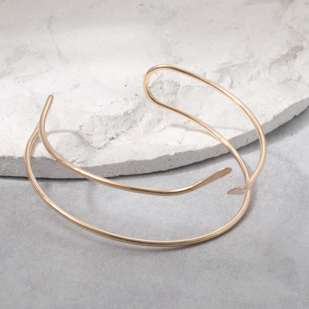 Beautiful Gold Bracelet with Unique Style