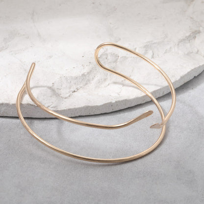 Beautiful Gold Bracelet with Unique Style
