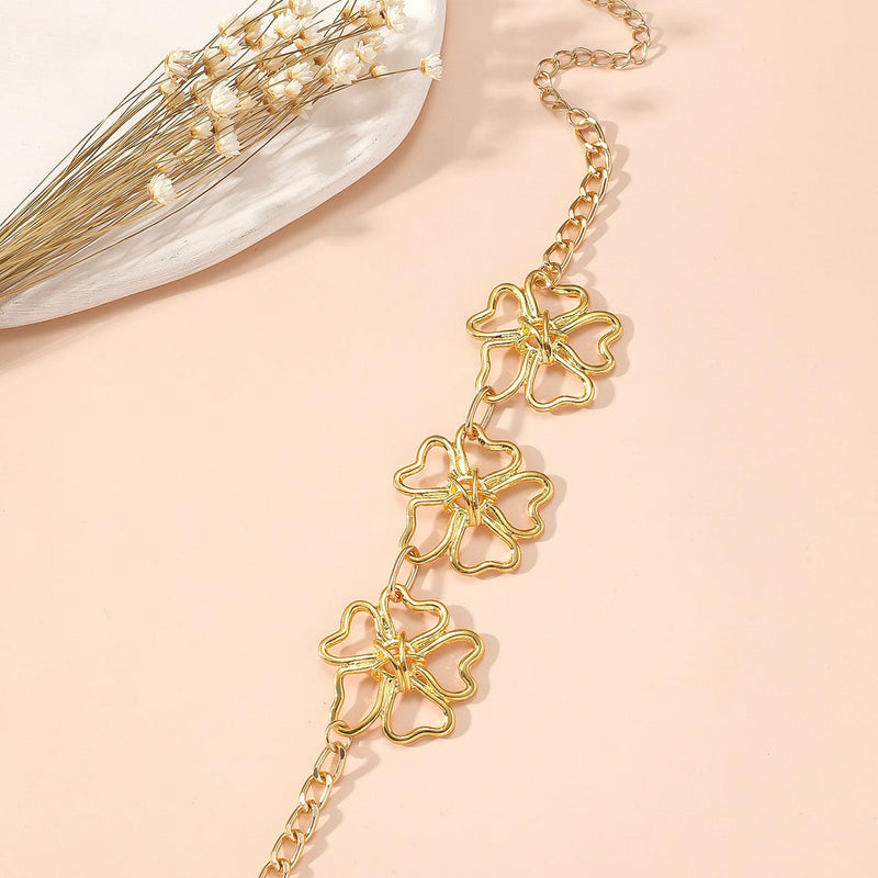 Classic Gold Bracelet with Timeless Appeal