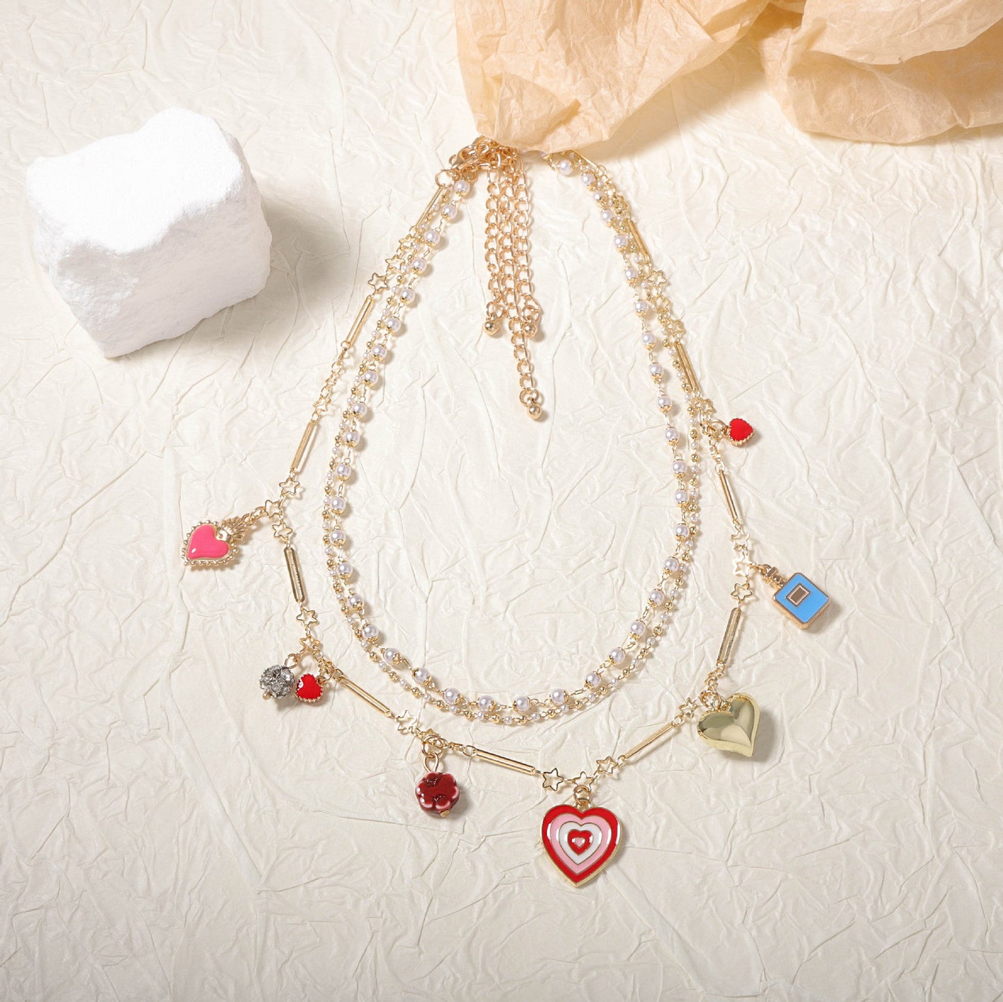 Beautiful Pearl Necklace with Unique Style