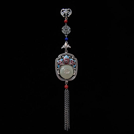 Elegant Silver Pendant for Every Occasion
