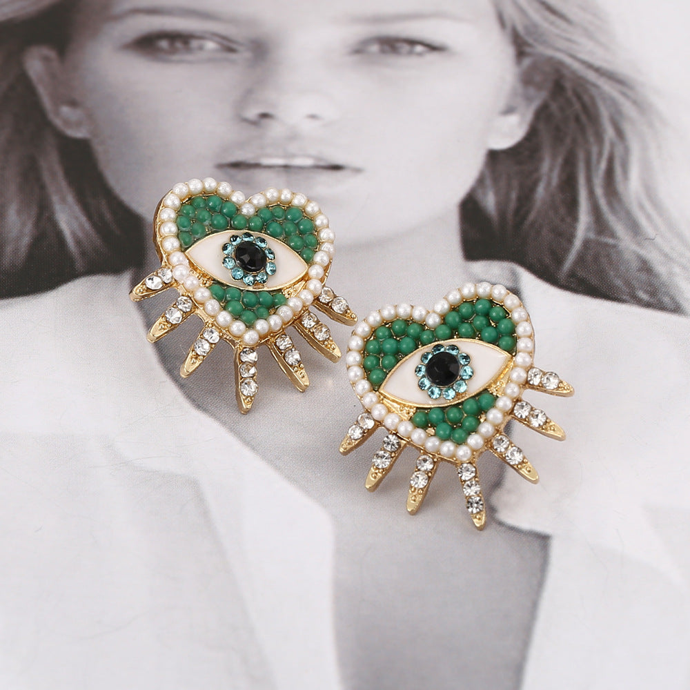 Romantic Pearl Earring for Special Moments