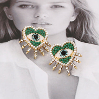 Romantic Pearl Earring for Special Moments