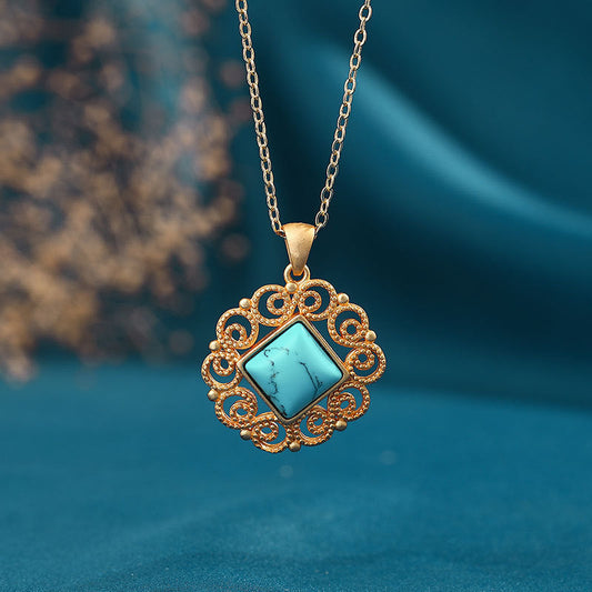 Classic Gold Necklace with Timeless Appeal