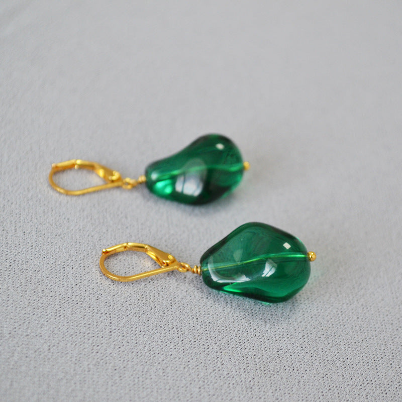 Classic Pearl Earring with Timeless Appeal