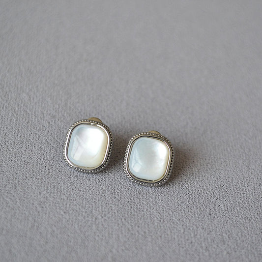 Romantic Silver Earring for Special Moments