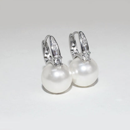 Stunning Gold Earring for Daily Wear