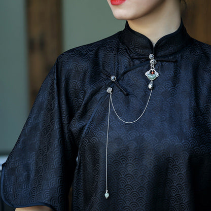 Charming Silver Pendant for Any Occasion
