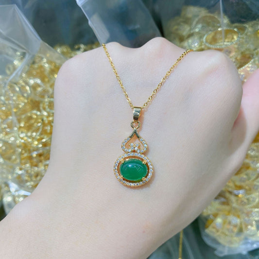 Classic Gold Necklace with Timeless Appeal
