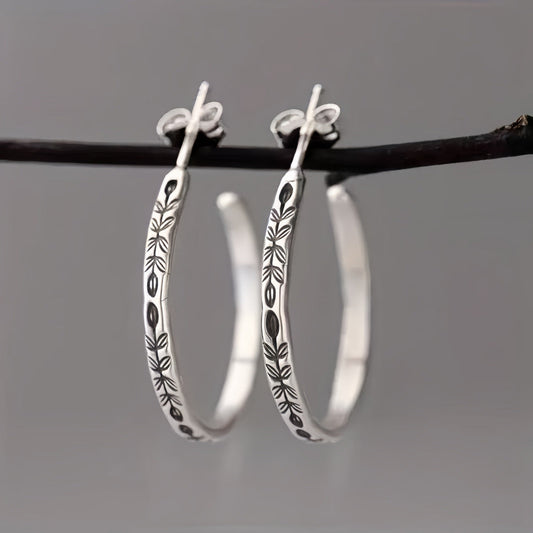 Charming Earring for Any Occasion