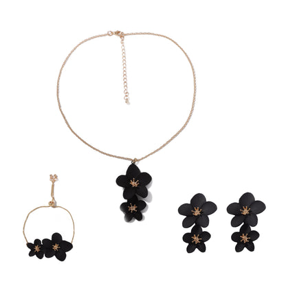 Classic Necklace with Timeless Appeal