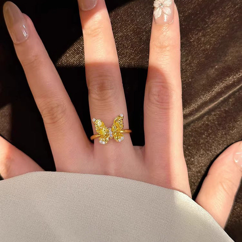 Beautiful Gold Ring with Unique Style