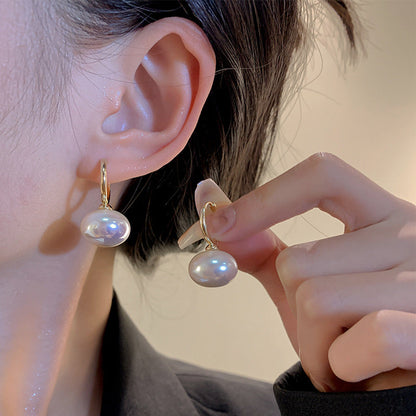 Classic Pearl Earring with Timeless Appeal