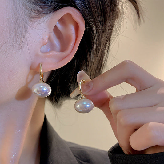 Classic Pearl Earring with Timeless Appeal