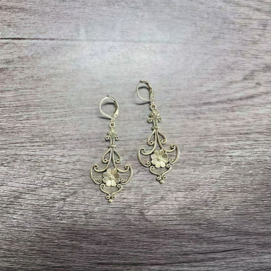 Vintage Handmade Earring