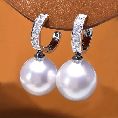 Charming Piece for Any Occasion