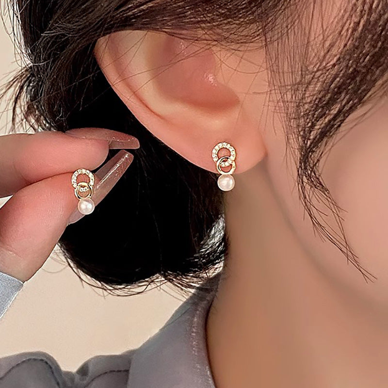 Elegant Pearl Earring for Every Occasion