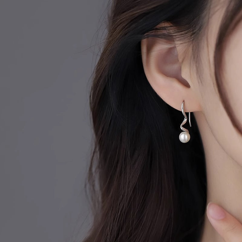 Stunning Pearl Earring for Daily Wear