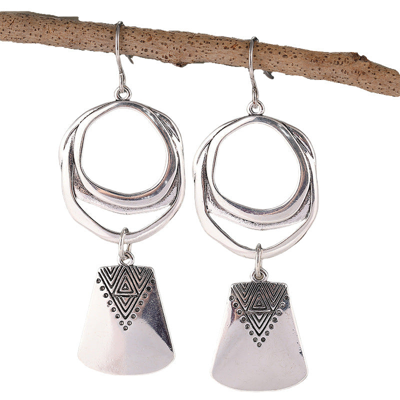 Charming Earring for Any Occasion