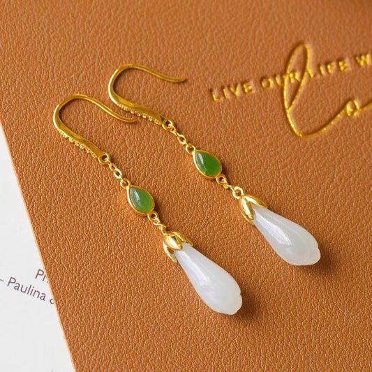 Classic Silver Earring with Timeless Appeal