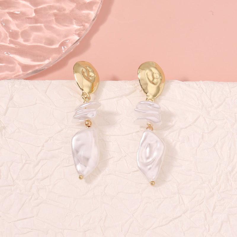 Charming Pearl Earring for Any Occasion