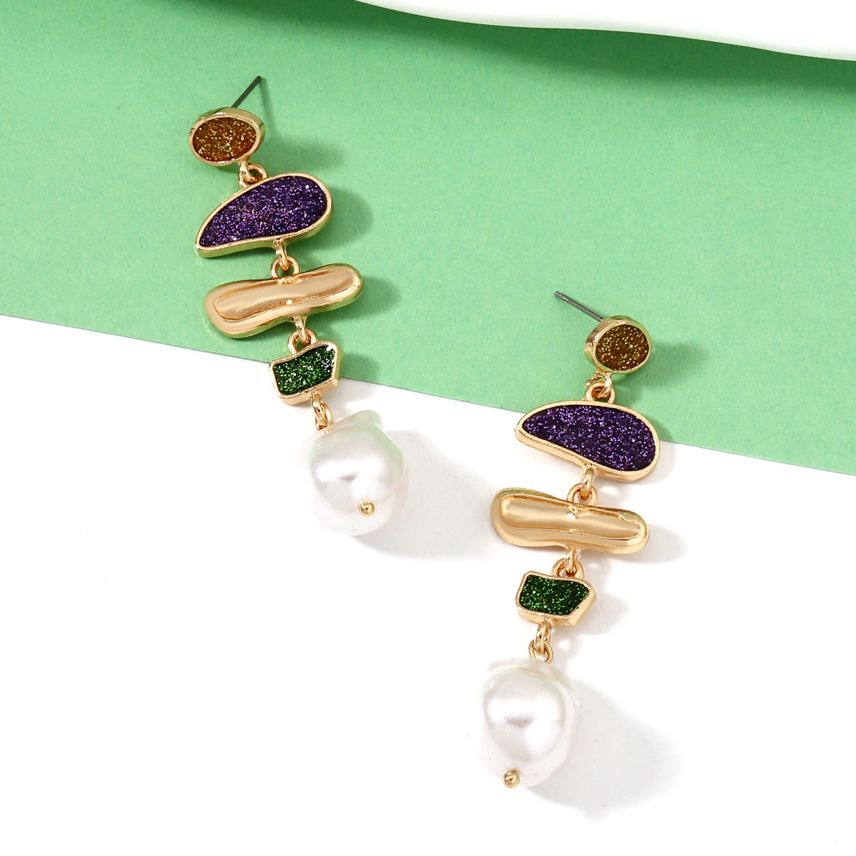 Classic Pearl Earring with Timeless Appeal