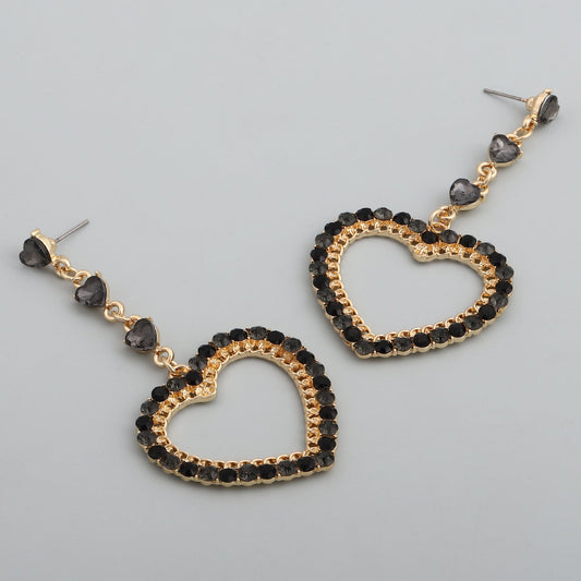 Charming Earring for Any Occasion