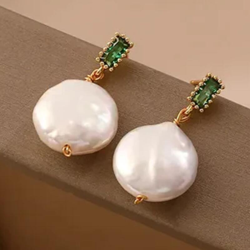 Classic Pearl Earring with Timeless Appeal