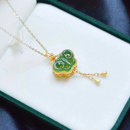 Stunning Silver Necklace for Daily Wear