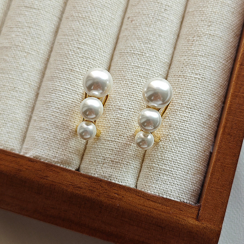Stunning Pearl Earring for Daily Wear