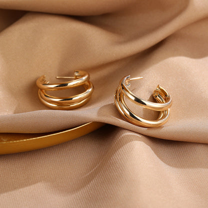 Charming Silver Earring for Any Occasion