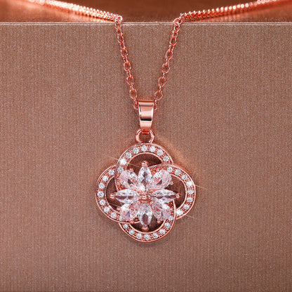 Beautiful Gold Necklace with Unique Style