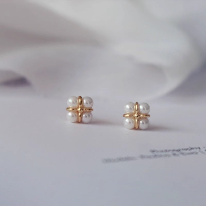 Classic Pearl Earring with Timeless Appeal