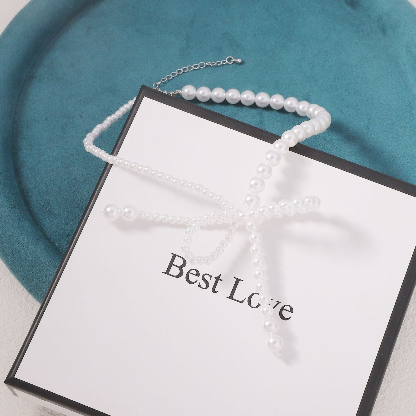 Charming Pearl Necklace for Any Occasion
