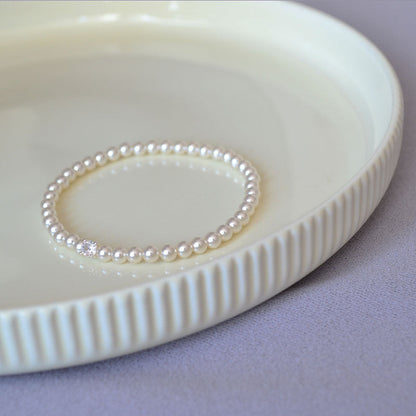 Romantic Pearl Bracelet for Special Moments