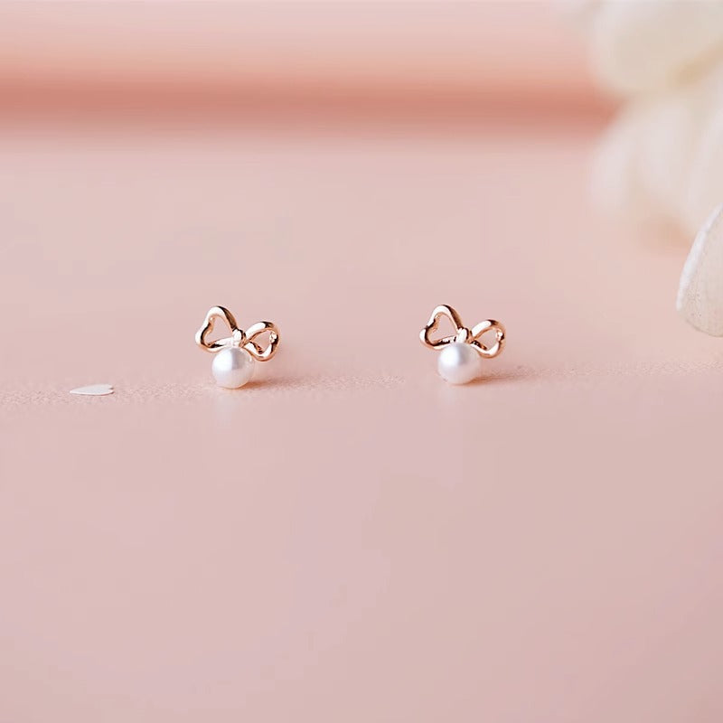 Beautiful Pearl Earring with Unique Style